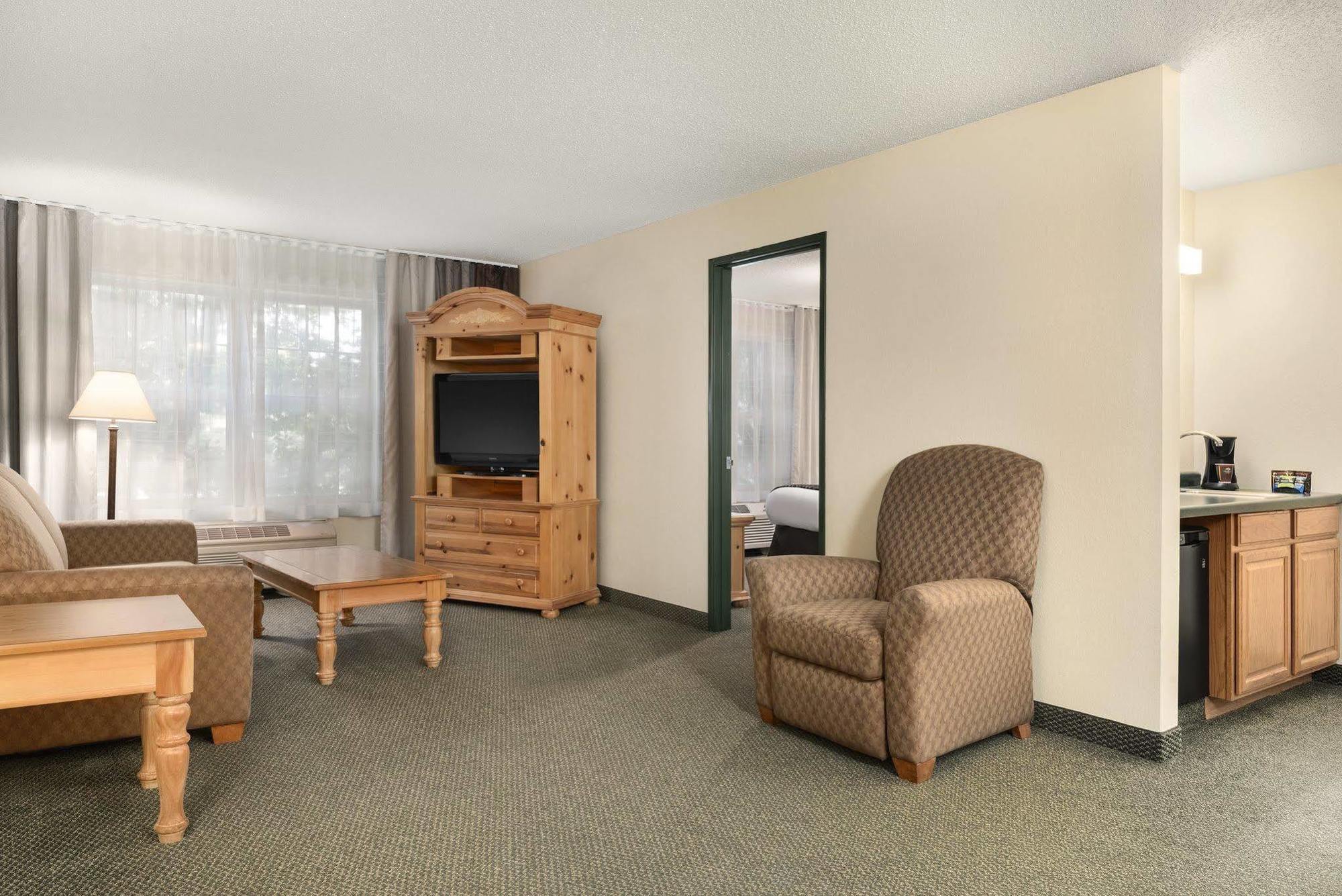Country Inn & Suites By Radisson, Mason City, Ia Екстер'єр фото
