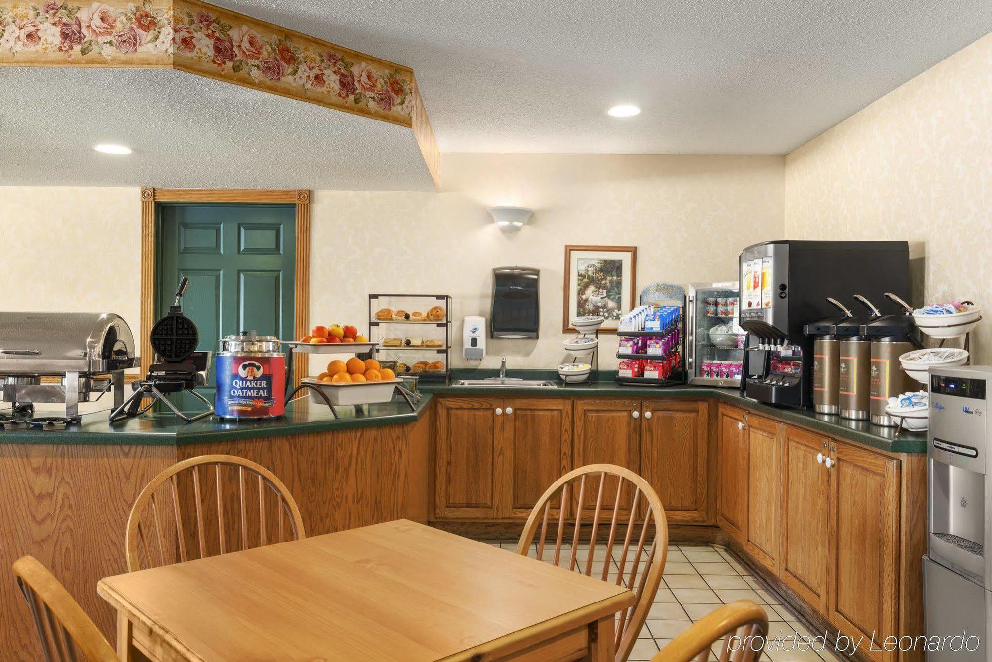 Country Inn & Suites By Radisson, Mason City, Ia Екстер'єр фото